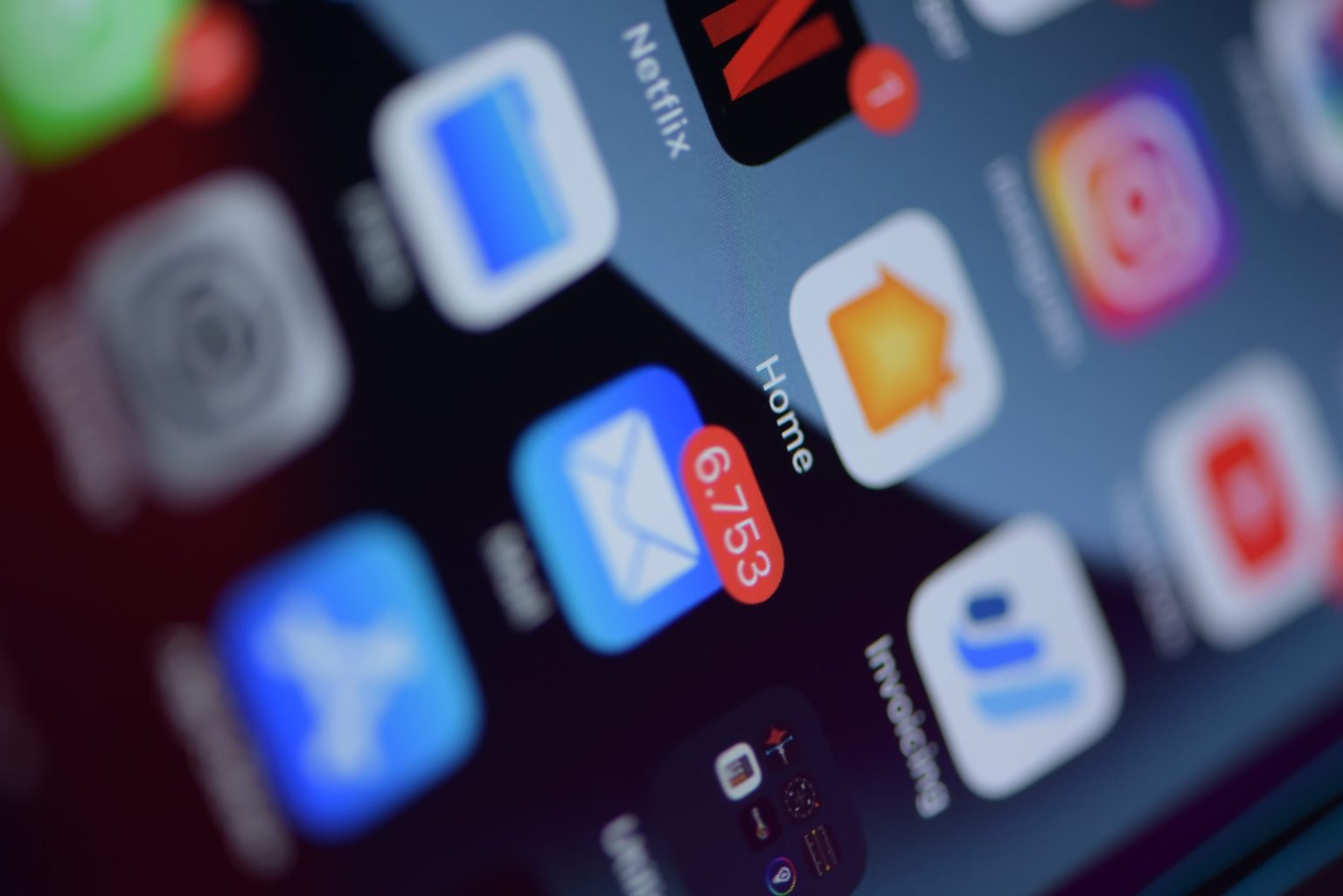 Uzależnienie od smartfonu (fonoholizm) uzależnienie od Internetu, gier, social-media ESC Warszawa terapia e-uzależnień