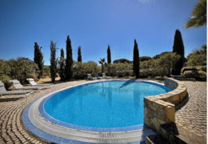 Basen w ESC ośrodek leczenia e-uzależnień Warszawa Radosław Helwich ul. Boguckiego 6/3 psychoterapia uzależnień