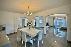 Jadalnia z kuchnią w ESC ośrodek leczenia e-uzależnień Warszawa Radosław Helwich ul. Boguckiego 6/3 psychoterapia uzależnień