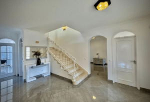 hall w ESC ośrodek leczenia e-uzależnień Warszawa Radosław Helwich ul. Boguckiego 6/3 psychoterapia uzależnień