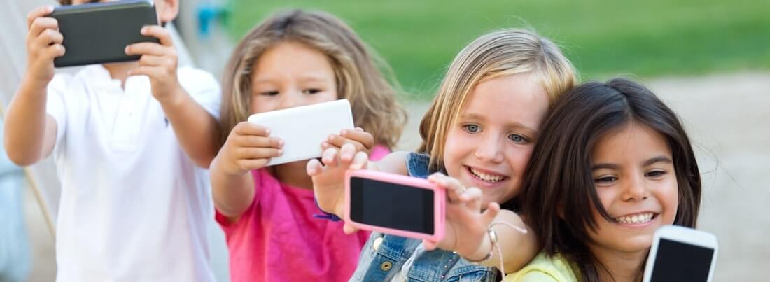 Nowa ustawa w Australii zakazująca używania mediów społecznościowych przez młodzież poniżej 16 roku życia