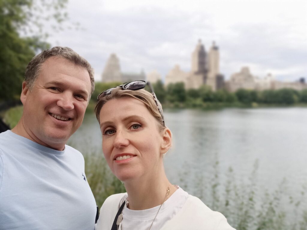 Margaret i Radosław Helwich – prowadzący intensywny trening kreatywności ITK w ESC Ośrodku Leczenia Uzależnień (esc123.net), wspierający uczestników w rozwoju twórczym i uwalnianiu emocji.