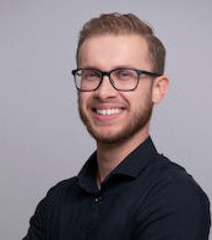 Paweł panas terapeuta e-uzależnień, sekuolog i spychotramatolog. Specjalista relacji damsko-męskich